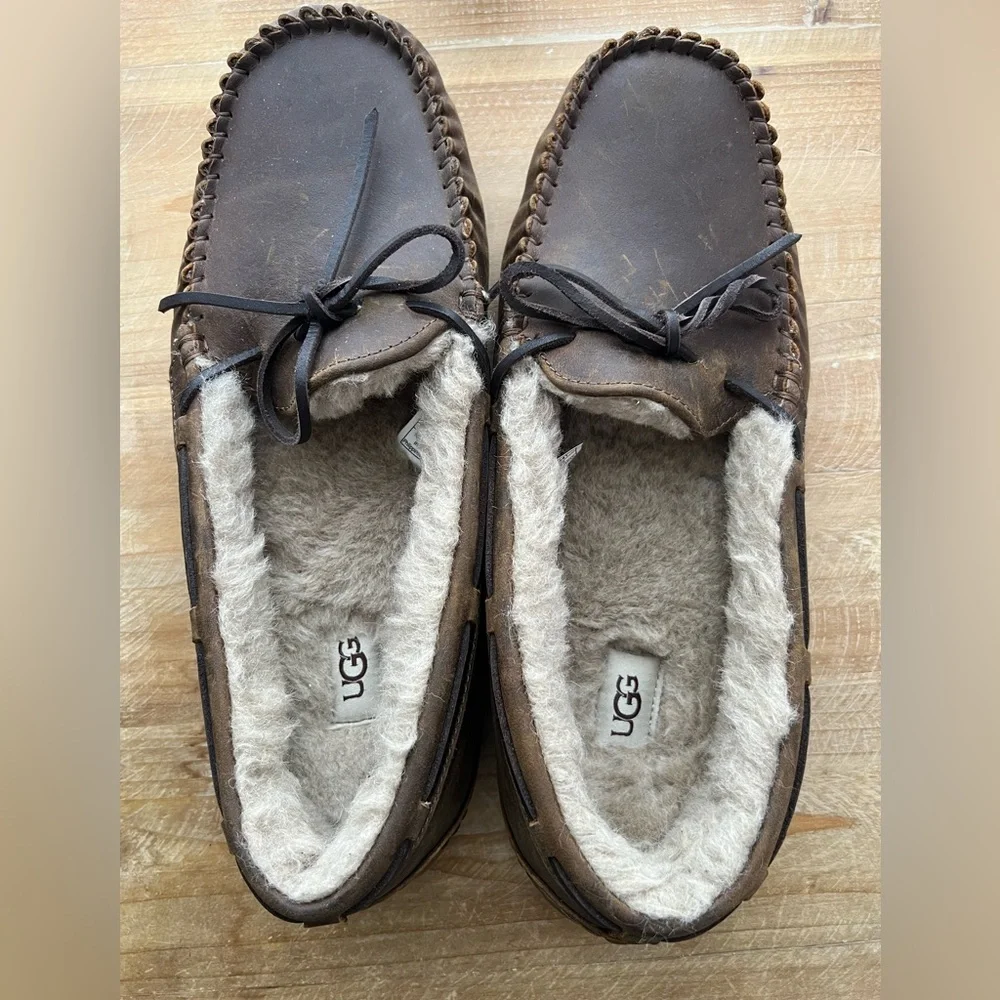 UGG Olsen Men’s Leather Moccasin Slipper in Brown Size 12 - Picture 3 of 5